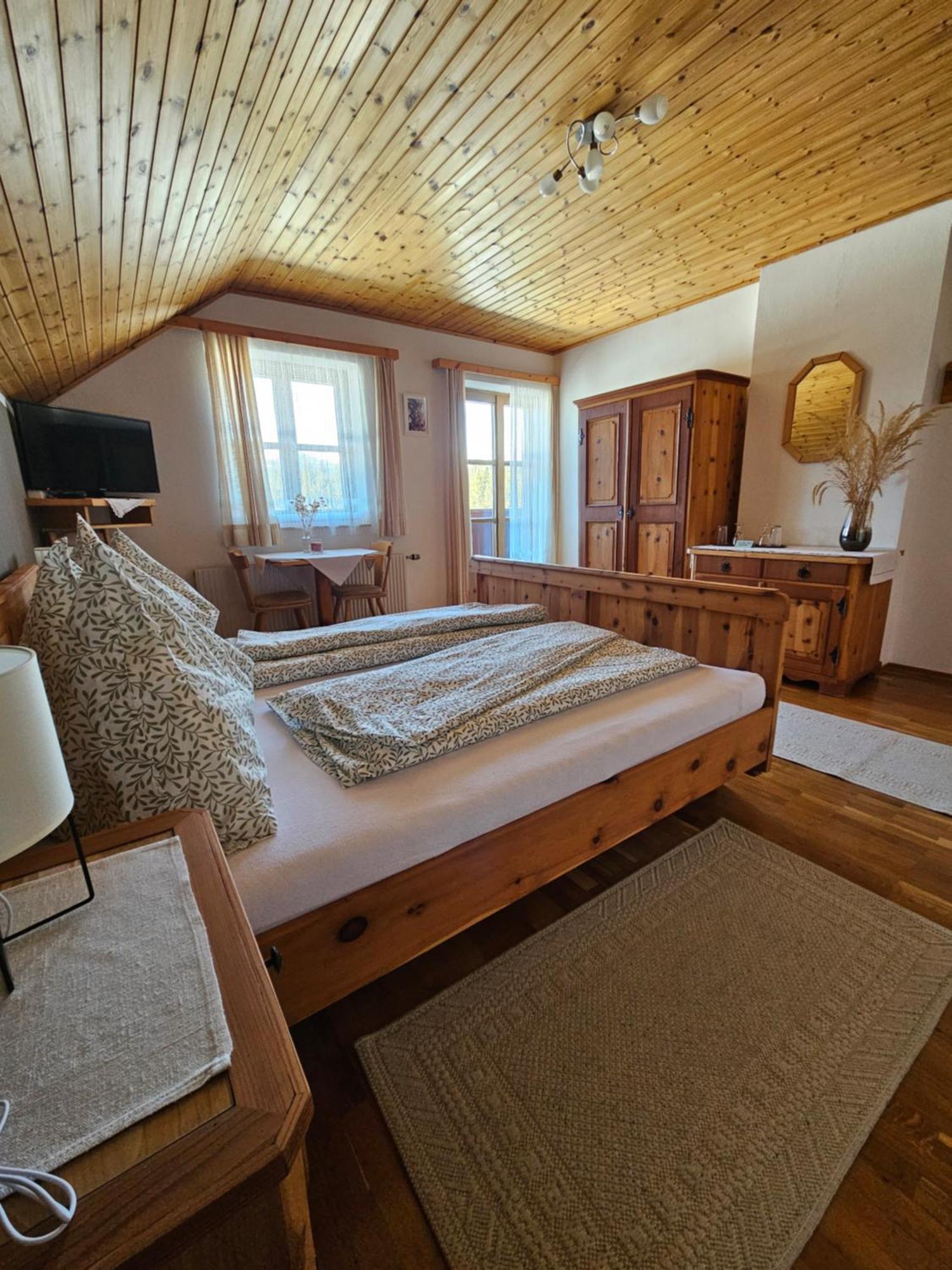 Biohof Poinsitgut Villa Mariapfarr Eksteriør bilde